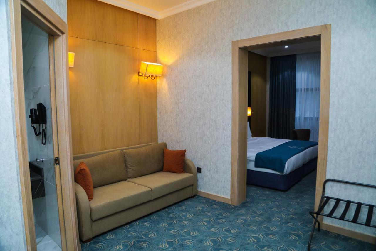 Iris Hotel Baku - Halal Hotel Kültér fotó